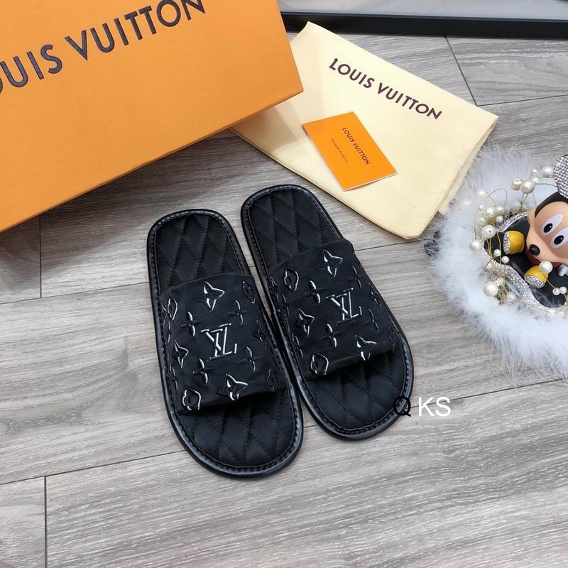 LV Women's Slippers 242